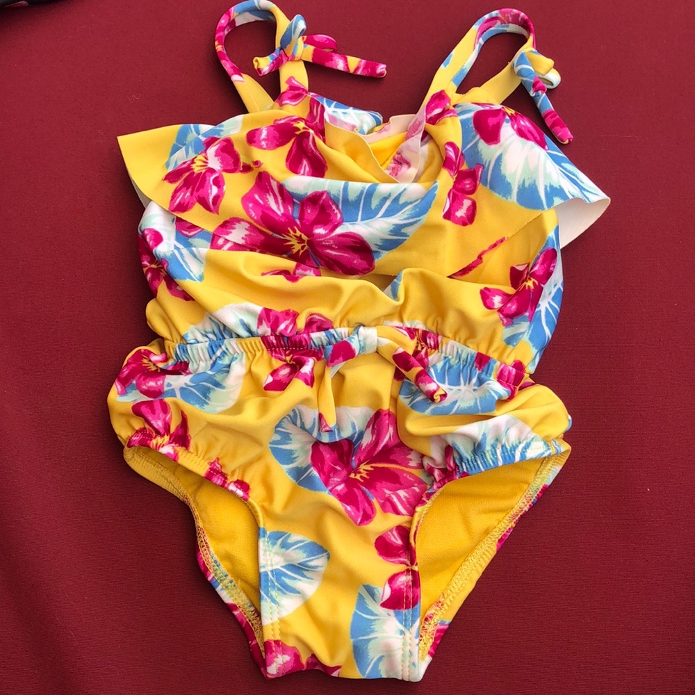 Bundle/ Lot of 3 One piece swimsuit!! Pool Ready! - Picture 4 of 7